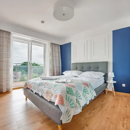 Polanki Park, Sun & Snow